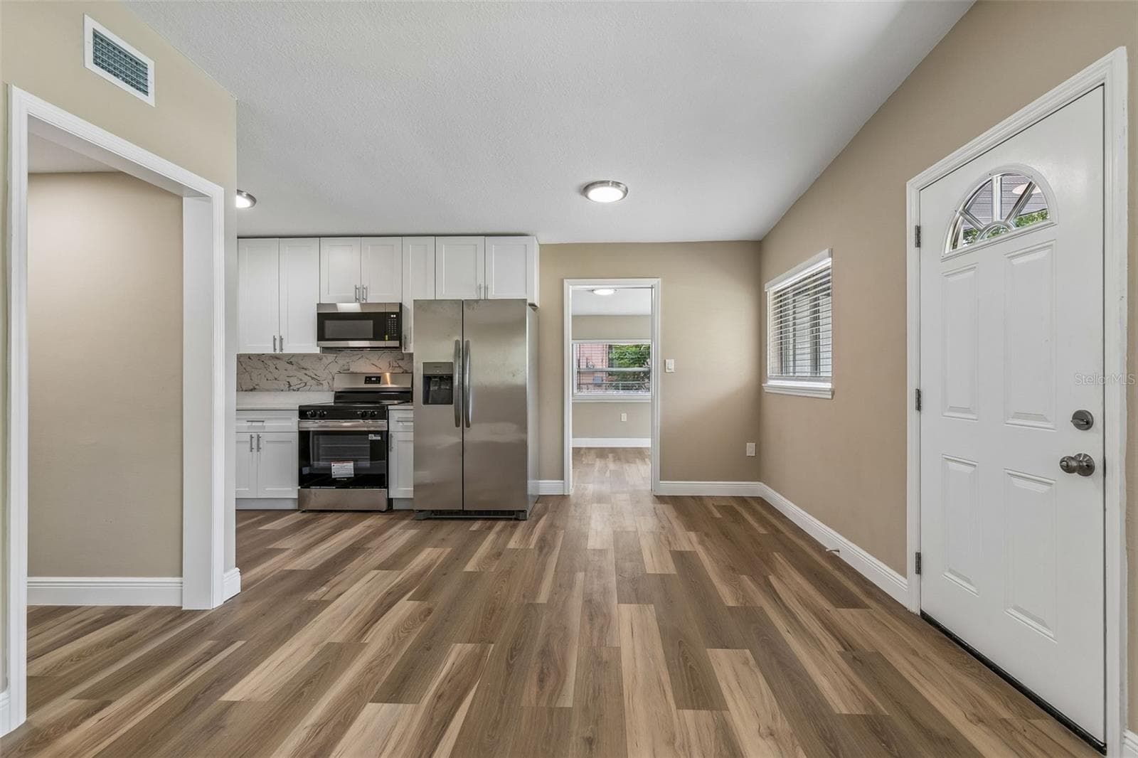 Single Family Residence at 2821 W AMELIA ST, ORLANDO, photo 12 of 39