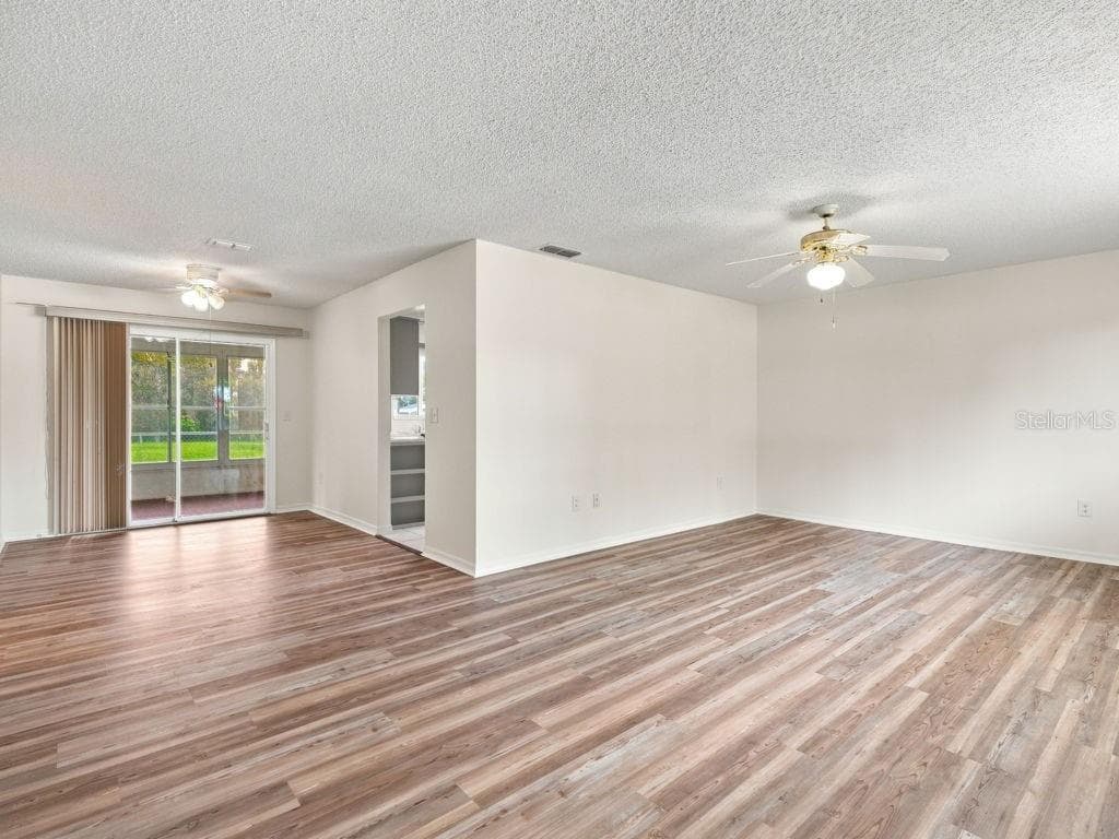 Single Family Residence at 17624 SE 108TH TER, SUMMERFIELD, photo 6 of 35