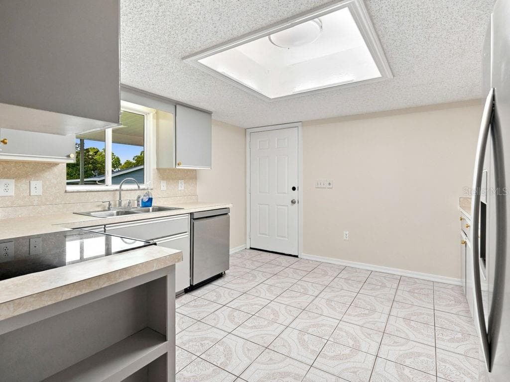 Single Family Residence at 17624 SE 108TH TER, SUMMERFIELD, photo 9 of 35