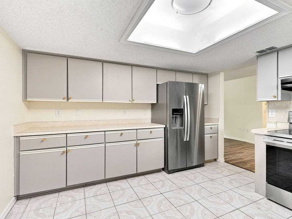 Single Family Residence at 17624 SE 108TH TER, SUMMERFIELD, photo 10 of 35
