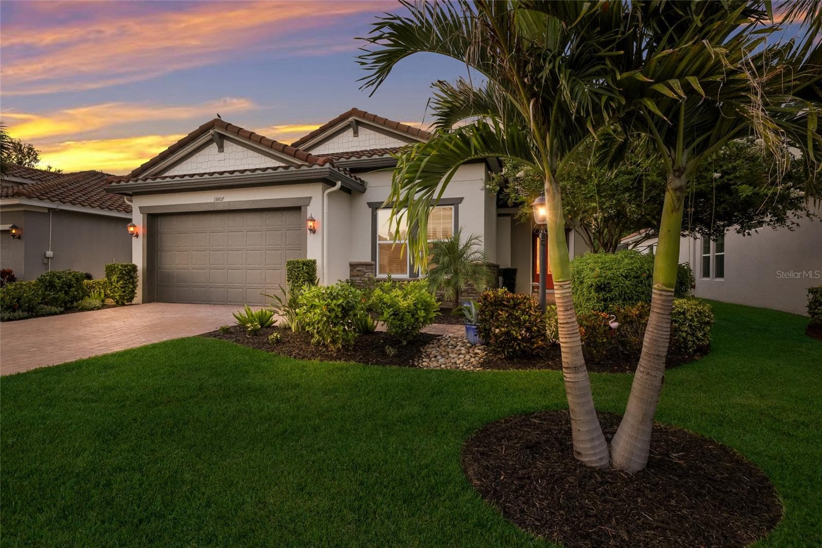 Single Family Residence at 13807 AMERICAN PRAIRIE PL, LAKEWOOD RANCH, photo 2 of 78
