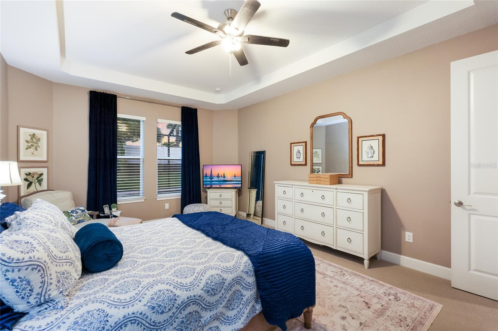 Single Family Residence at 13807 AMERICAN PRAIRIE PL, LAKEWOOD RANCH, photo 15 of 78