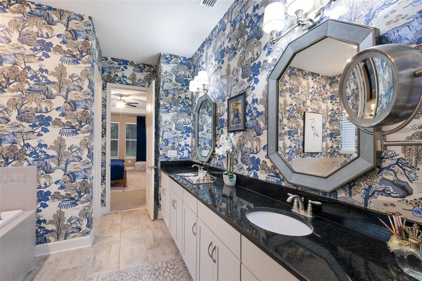 Single Family Residence at 13807 AMERICAN PRAIRIE PL, LAKEWOOD RANCH, photo 16 of 78