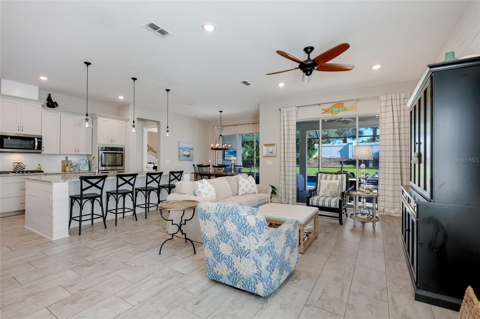 Single Family Residence at 13807 AMERICAN PRAIRIE PL, LAKEWOOD RANCH, photo 31 of 78