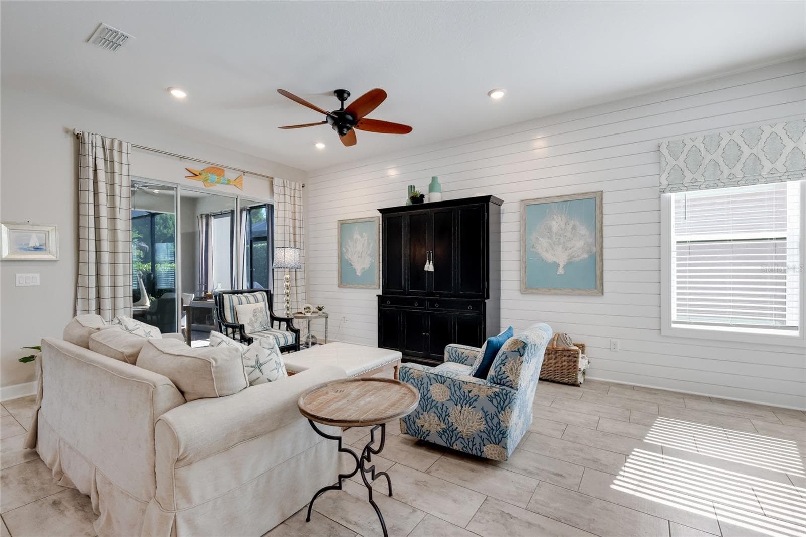 Single Family Residence at 13807 AMERICAN PRAIRIE PL, LAKEWOOD RANCH, photo 32 of 78