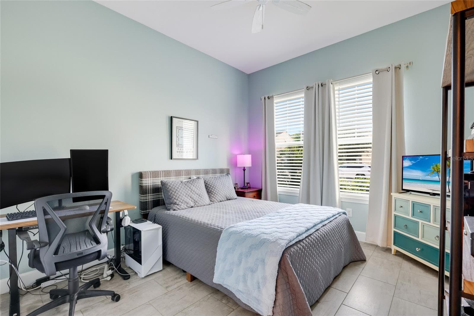 Single Family Residence at 13807 AMERICAN PRAIRIE PL, LAKEWOOD RANCH, photo 43 of 78