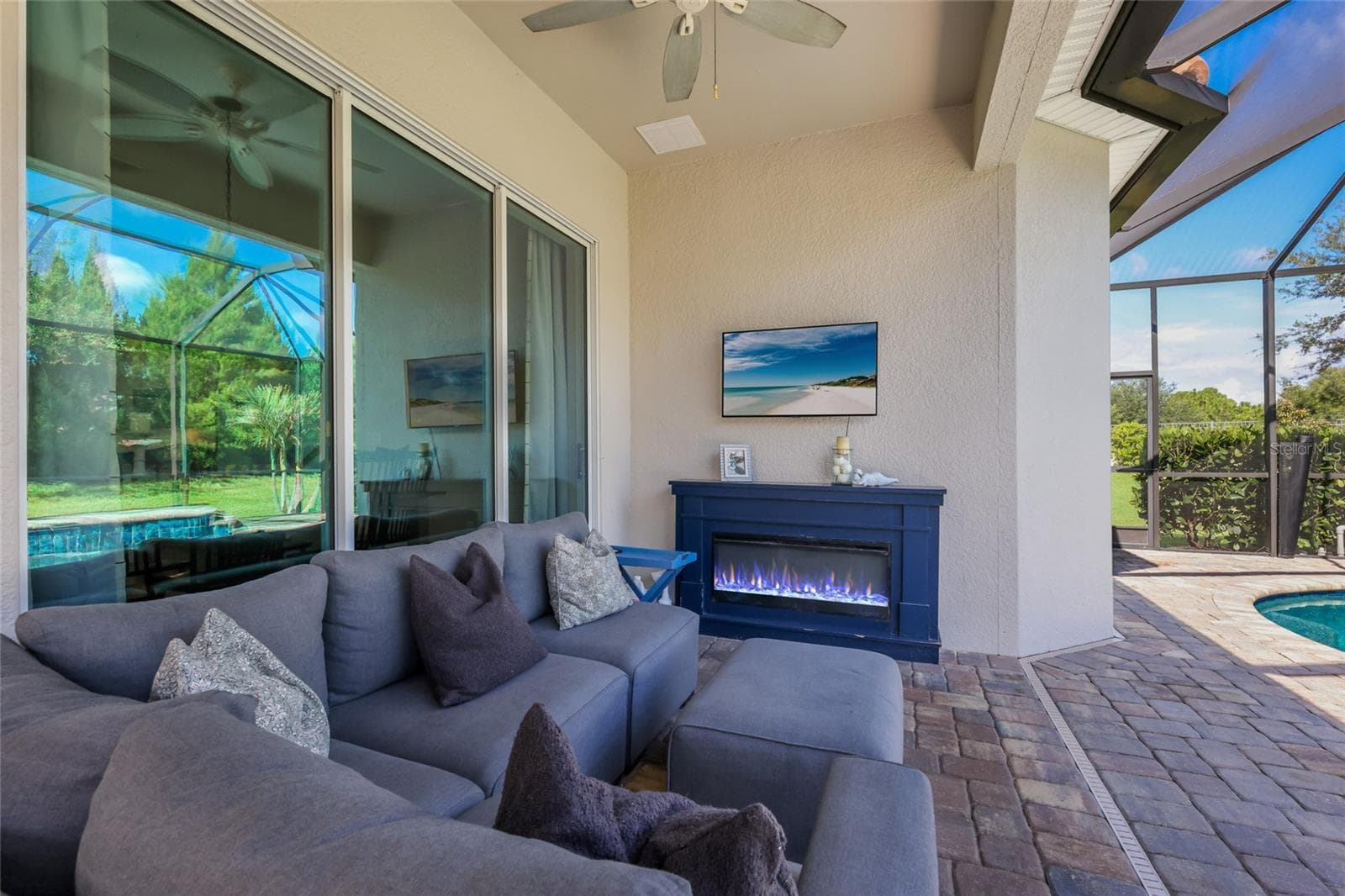Single Family Residence at 13807 AMERICAN PRAIRIE PL, LAKEWOOD RANCH, photo 51 of 78