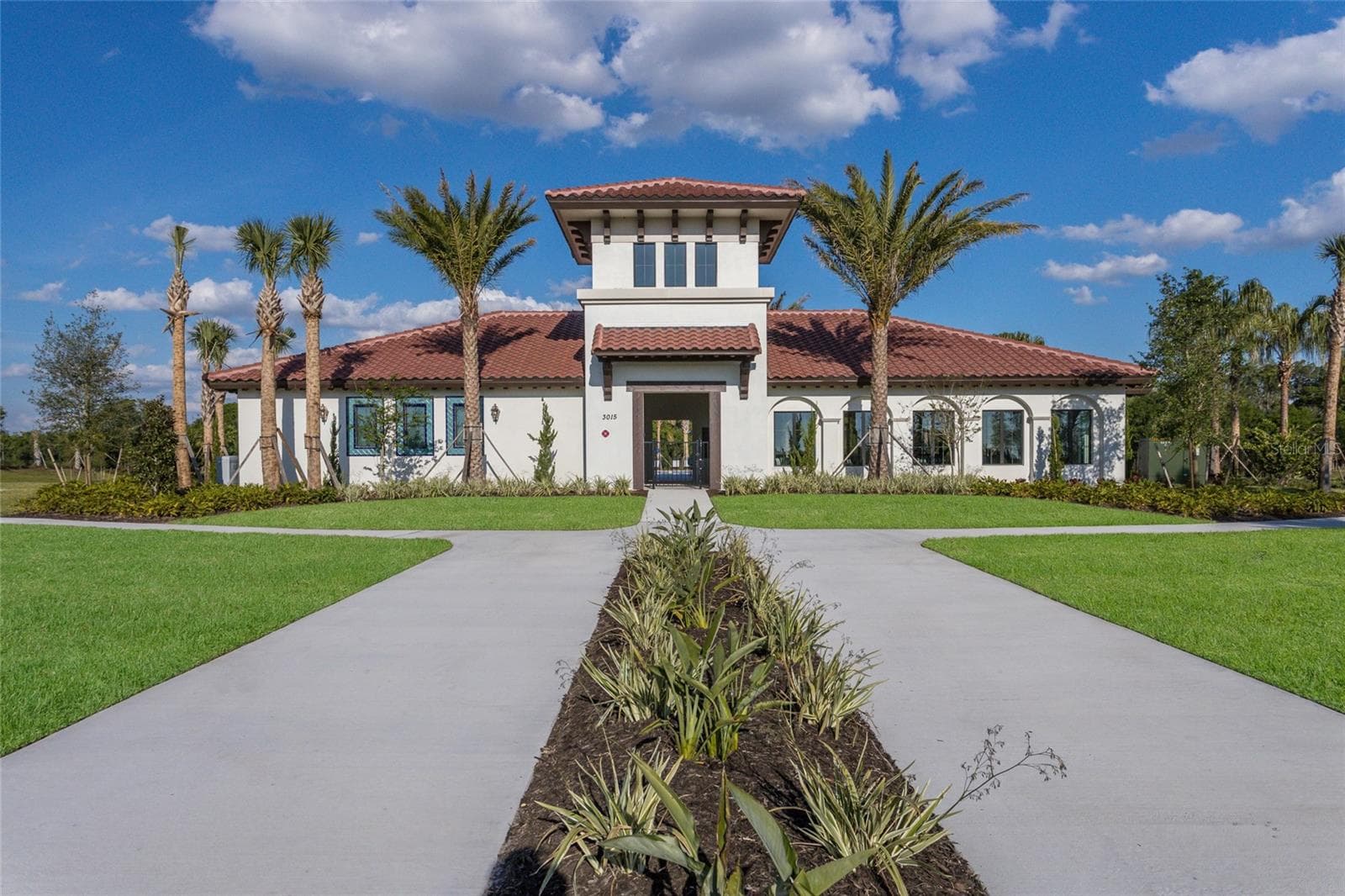 Single Family Residence at 13807 AMERICAN PRAIRIE PL, LAKEWOOD RANCH, photo 58 of 78