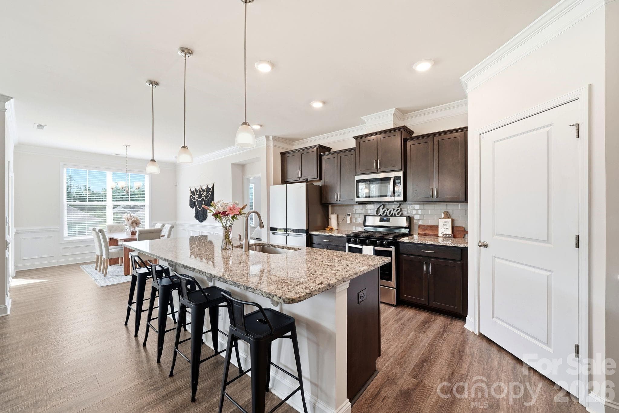 4374 Riverton Loop
