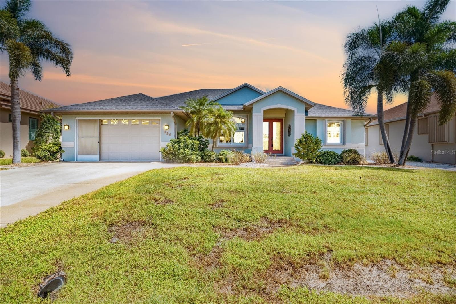 Beautiful Coastal Charm, With 2-Car Garage & Mature Landscaping - 136 PECKHAM ST SE, PORT CHARLOTTE