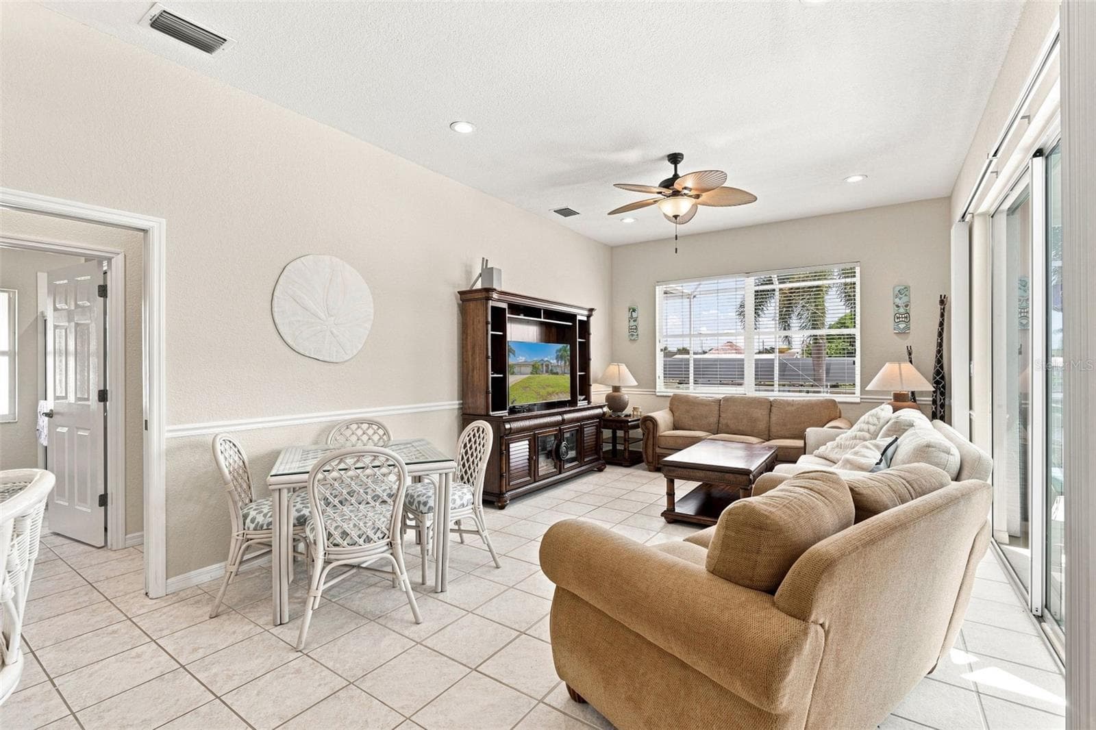 Den With Panoramic Water Views - 136 PECKHAM ST SE, PORT CHARLOTTE