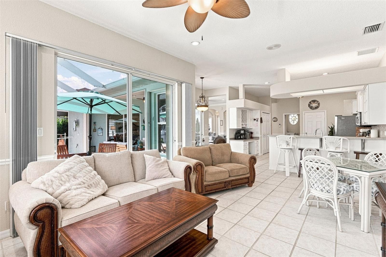 Abundant Natural Light - 136 PECKHAM ST SE, PORT CHARLOTTE