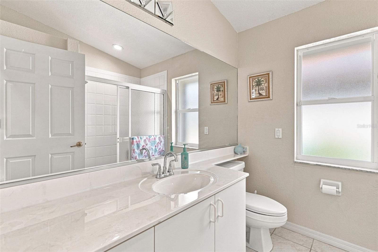 Guest Bath with Spacious Vanity - 136 PECKHAM ST SE, PORT CHARLOTTE