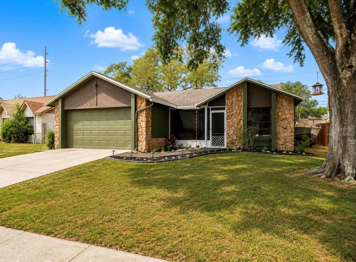 4105 SPRING WAY CIR
