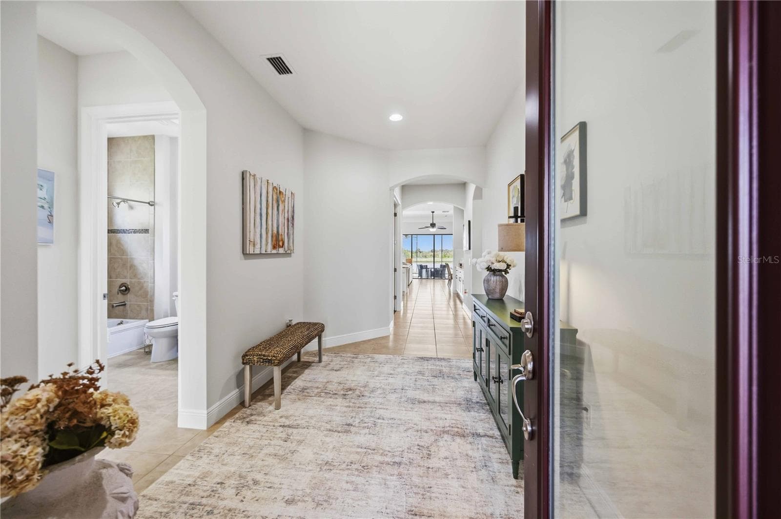 Guest bedroom in front and guest bath for easy access - 23781 WAVERLY CIR, VENICE