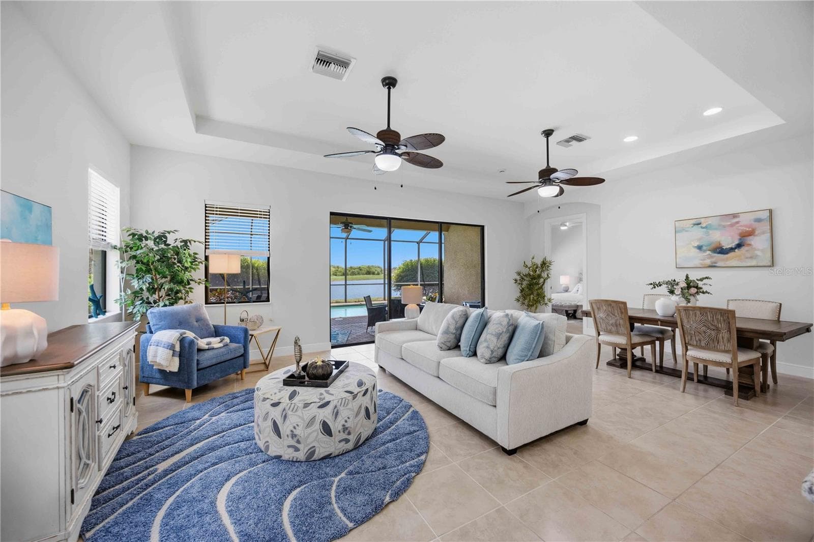 Stunnign living quarters - 23781 WAVERLY CIR, VENICE
