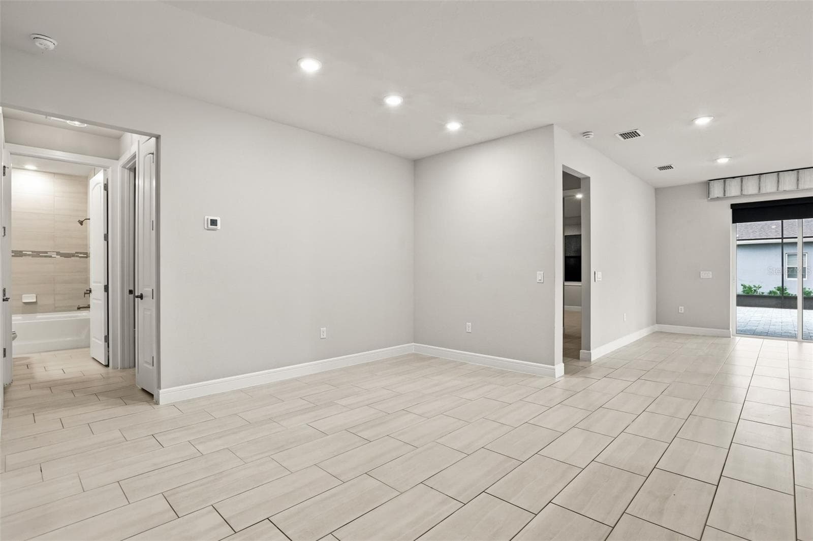 Single Family Residence at 13355 SUNNY RETREAT LN, WINTER GARDEN, photo 11 of 60