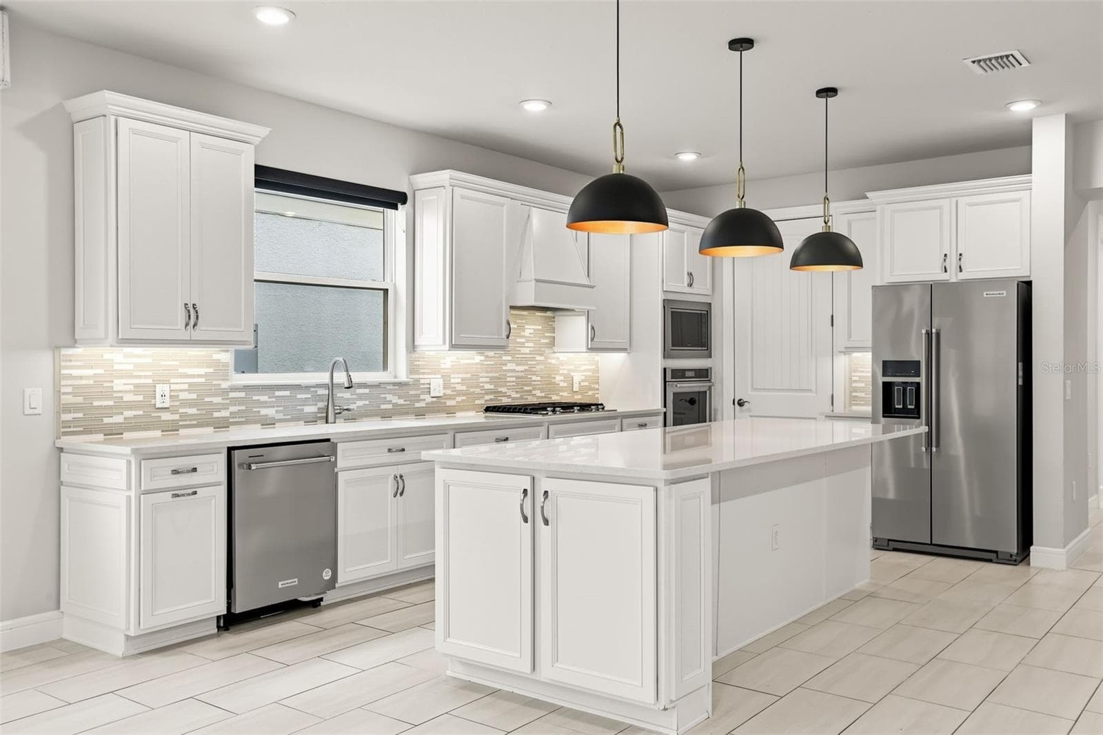Single Family Residence at 13355 SUNNY RETREAT LN, WINTER GARDEN, photo 13 of 60