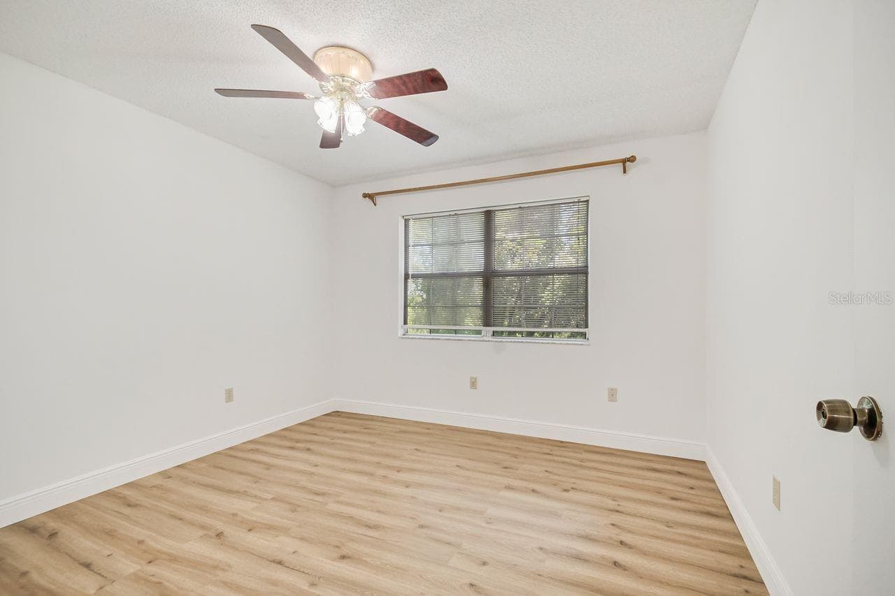Flex Room - Office - 2614 CREST DR, HAINES CITY