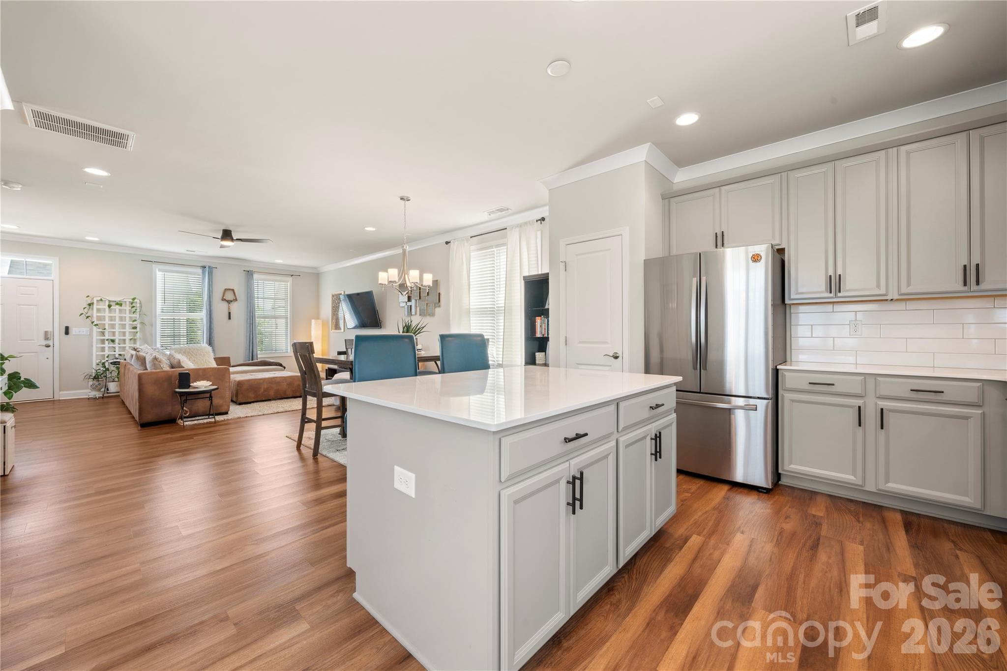 Single Family Residence at 8309 Scotney Bluff Avenue, Charlotte, photo 8 of 23
