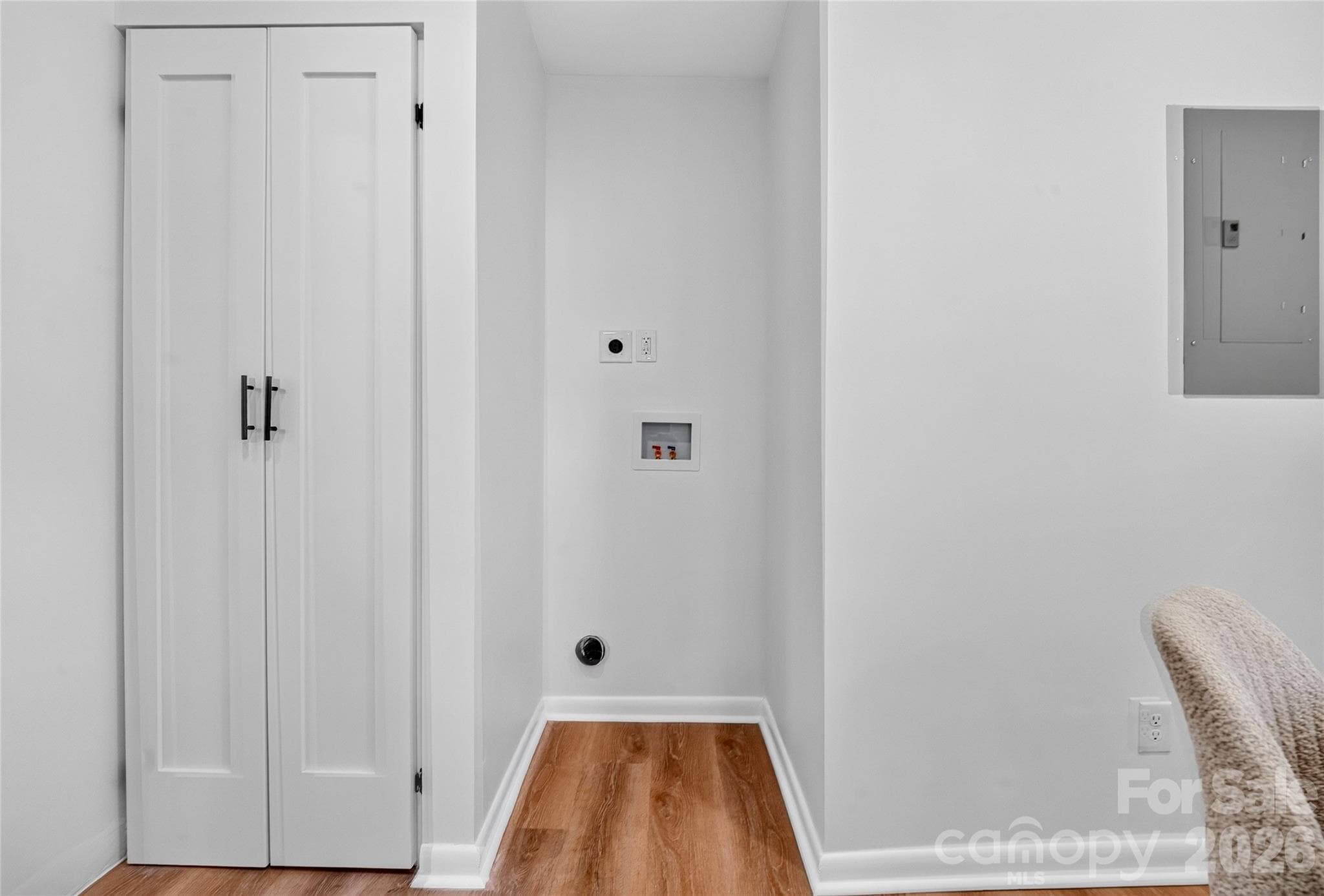 Pantry/laundry hookup - 4040 Burnham Court, Winston Salem