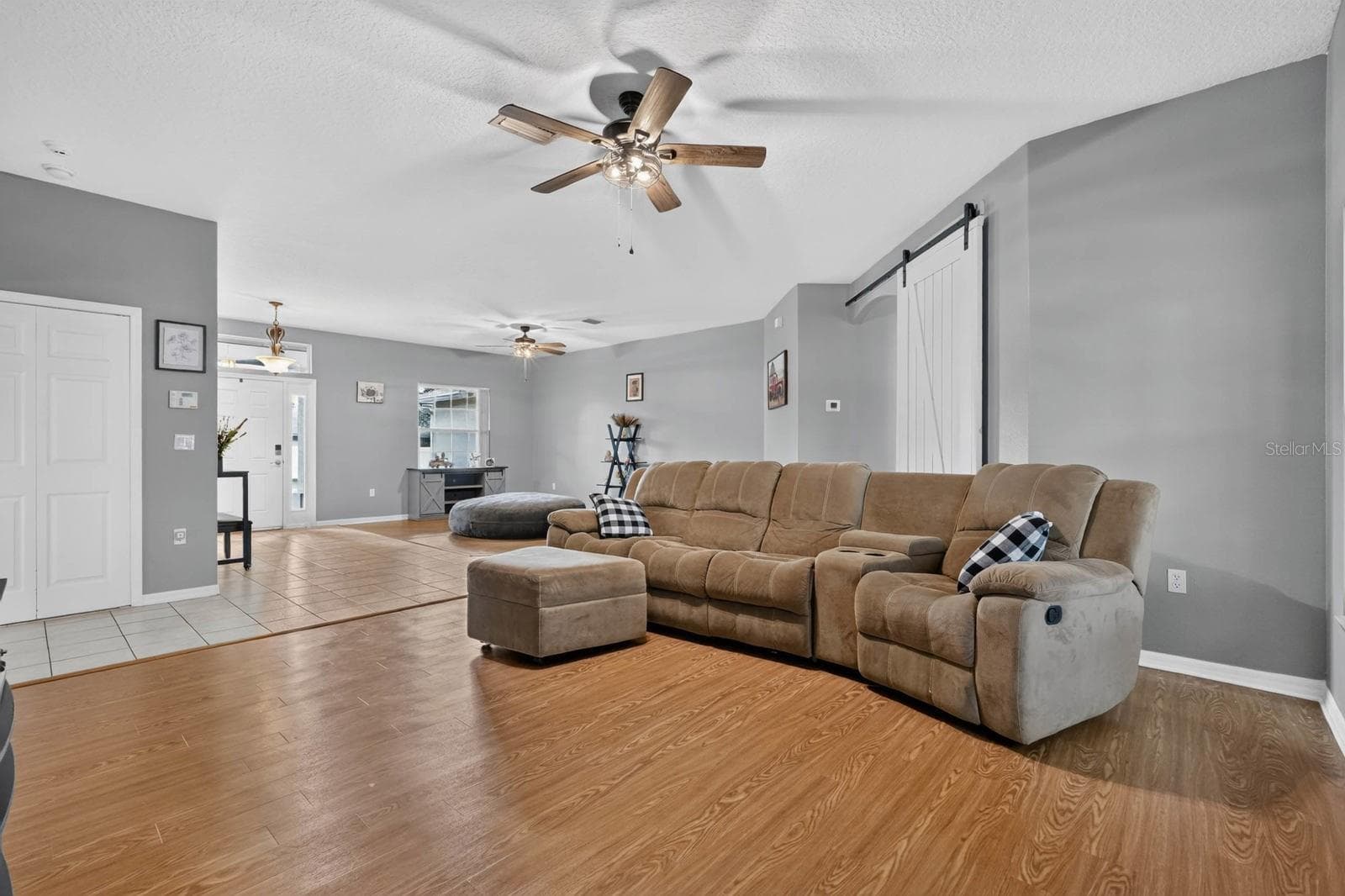 Front Family Room - 100 FLAMINGO DR, PALM COAST