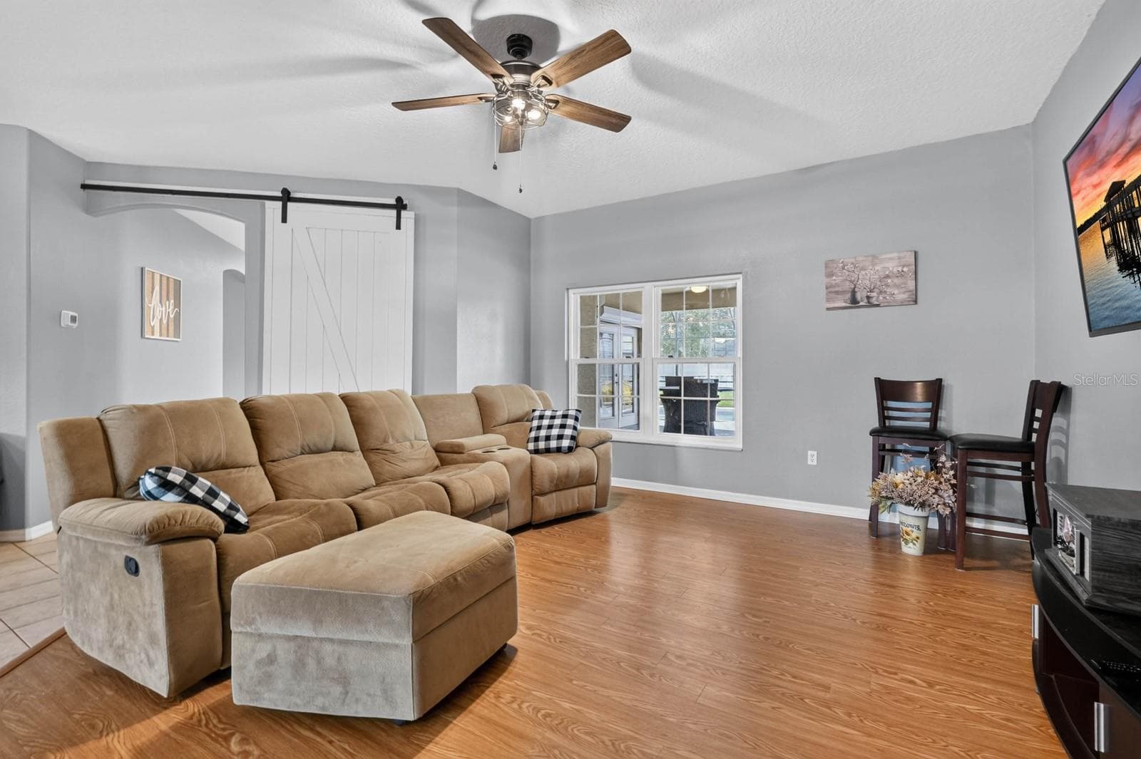 Front Family Room - 100 FLAMINGO DR, PALM COAST