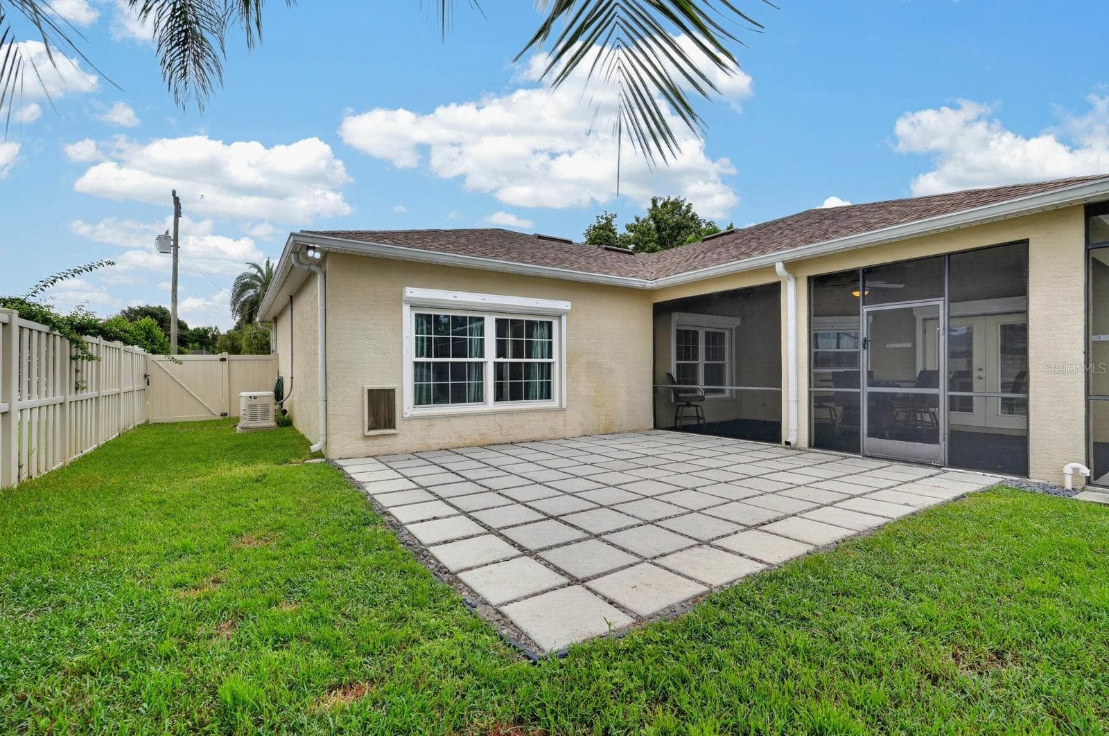 Paver Patio - 100 FLAMINGO DR, PALM COAST