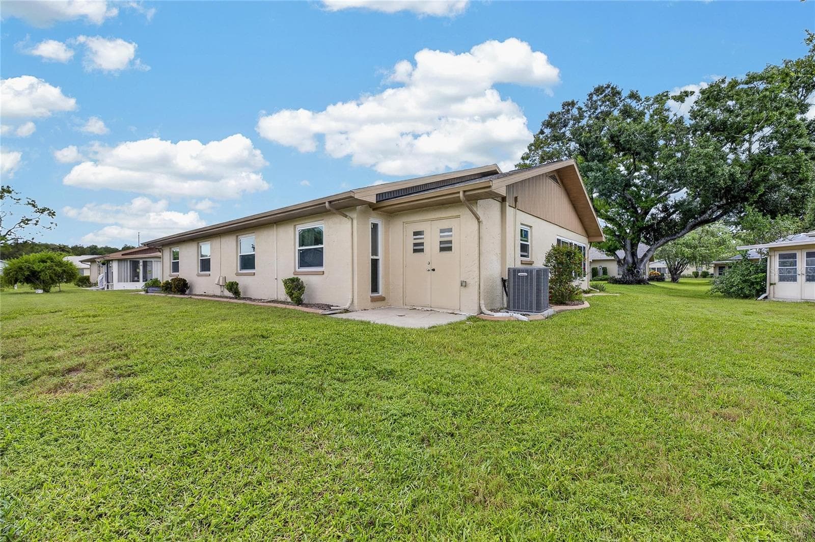 Condominium at 110 GLOUCESTER BLVD #346, SUN CITY CENTER, photo 40 of 75