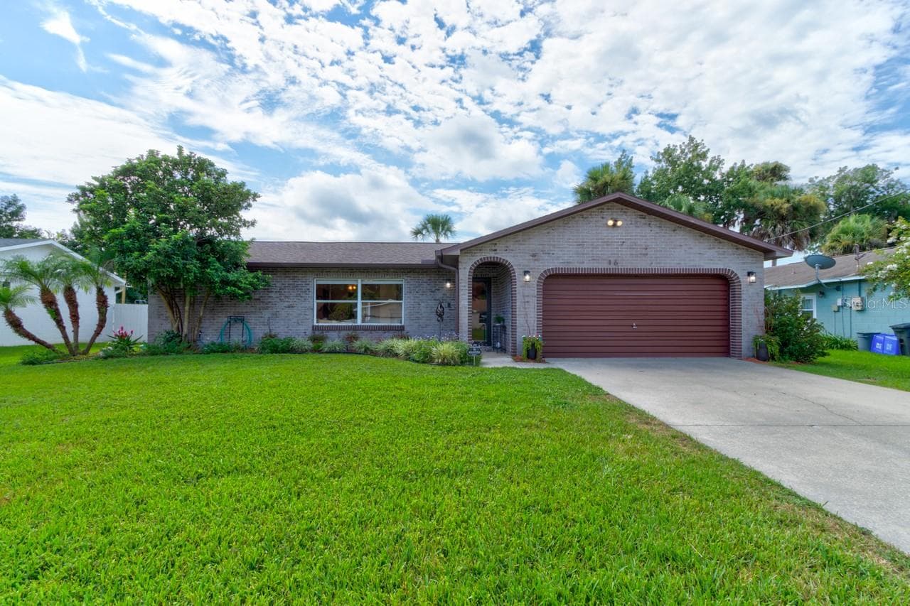Single Family Residence at 16 LAUREL OAKS CIR, ORMOND BEACH, photo 2 of 46
