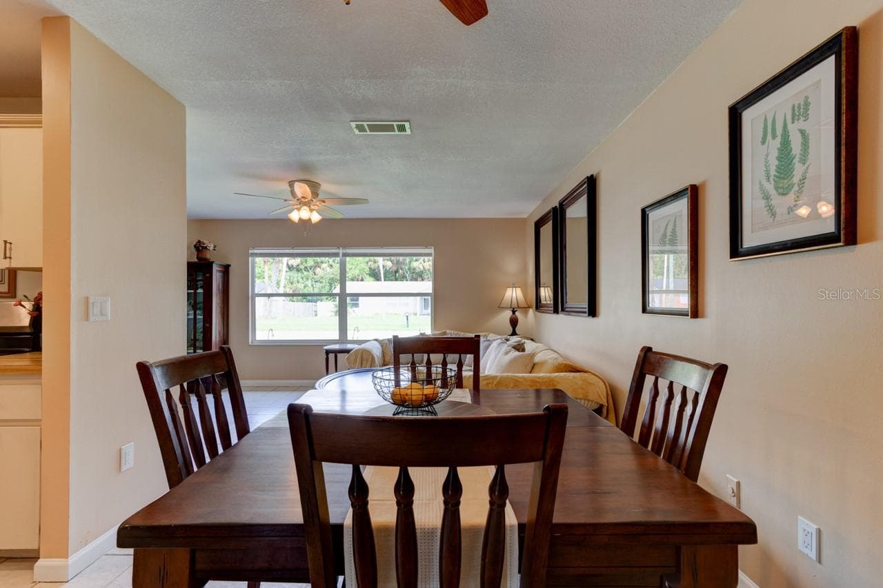Single Family Residence at 16 LAUREL OAKS CIR, ORMOND BEACH, photo 8 of 46