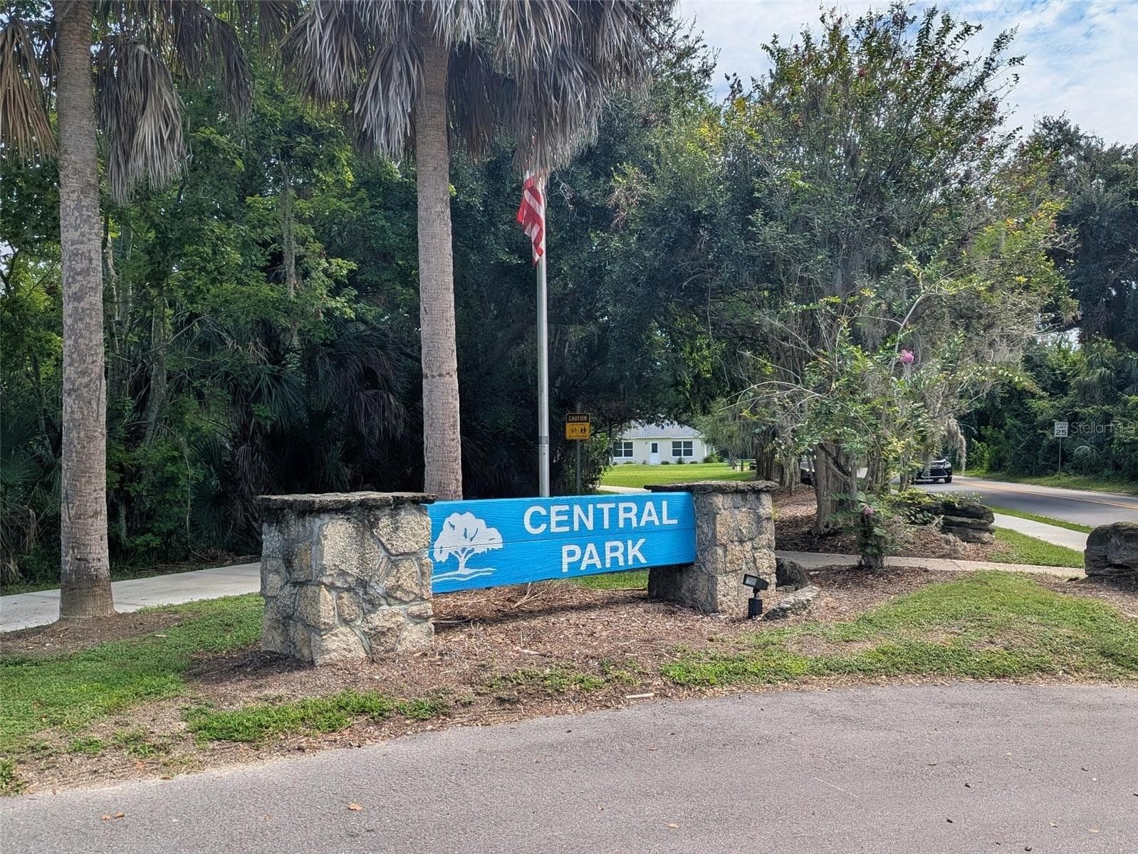 Single Family Residence at 16 LAUREL OAKS CIR, ORMOND BEACH, photo 42 of 46