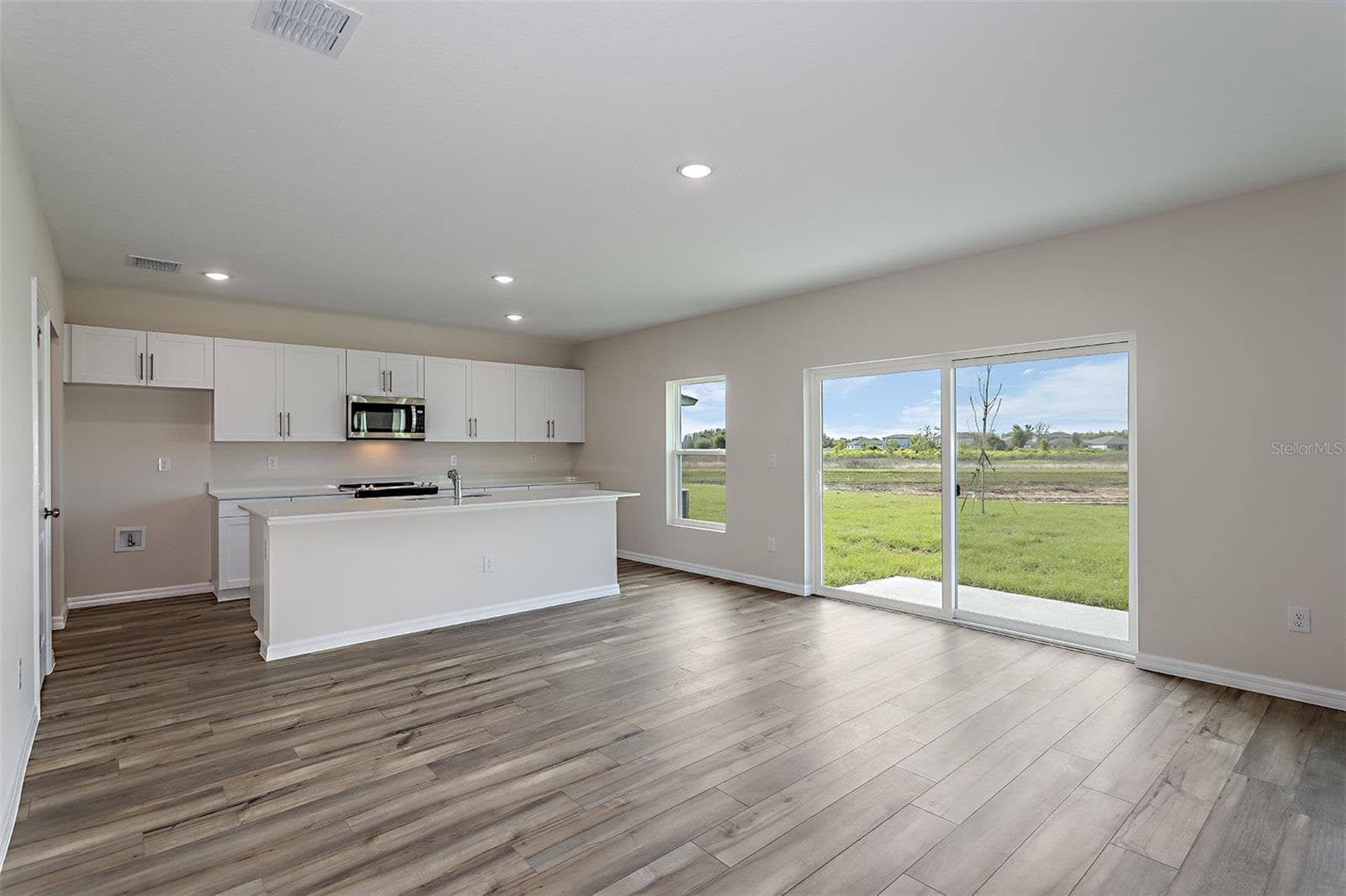Single Family Residence at 36715 THORNHEDGE DR, ZEPHYRHILLS, photo 10 of 29