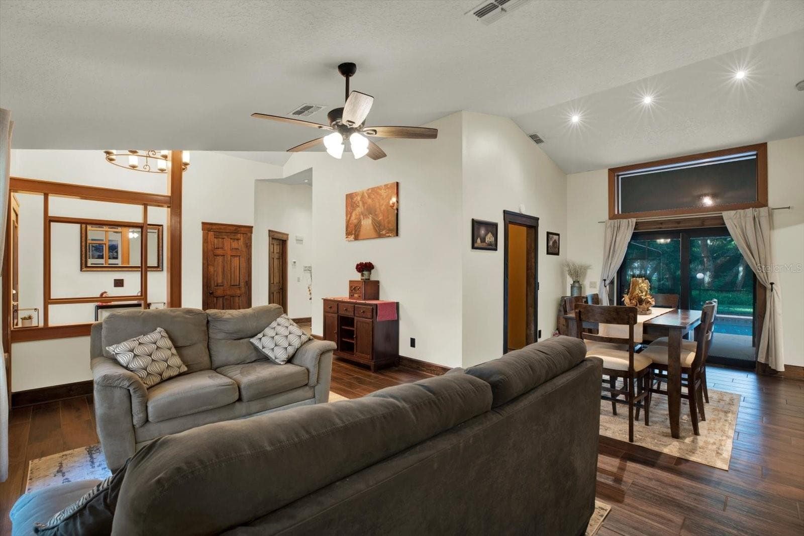 Single Family Residence at 18671 AUTUMN LAKE AVE, HUDSON, photo 8 of 45