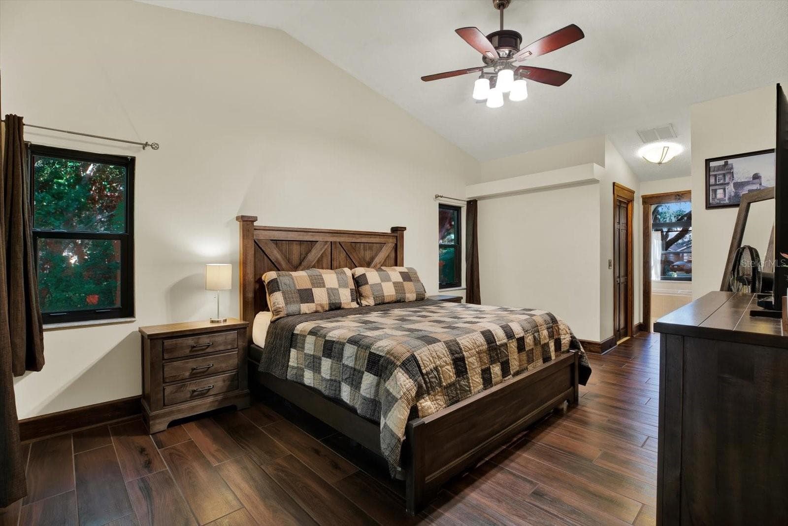 Single Family Residence at 18671 AUTUMN LAKE AVE, HUDSON, photo 18 of 45