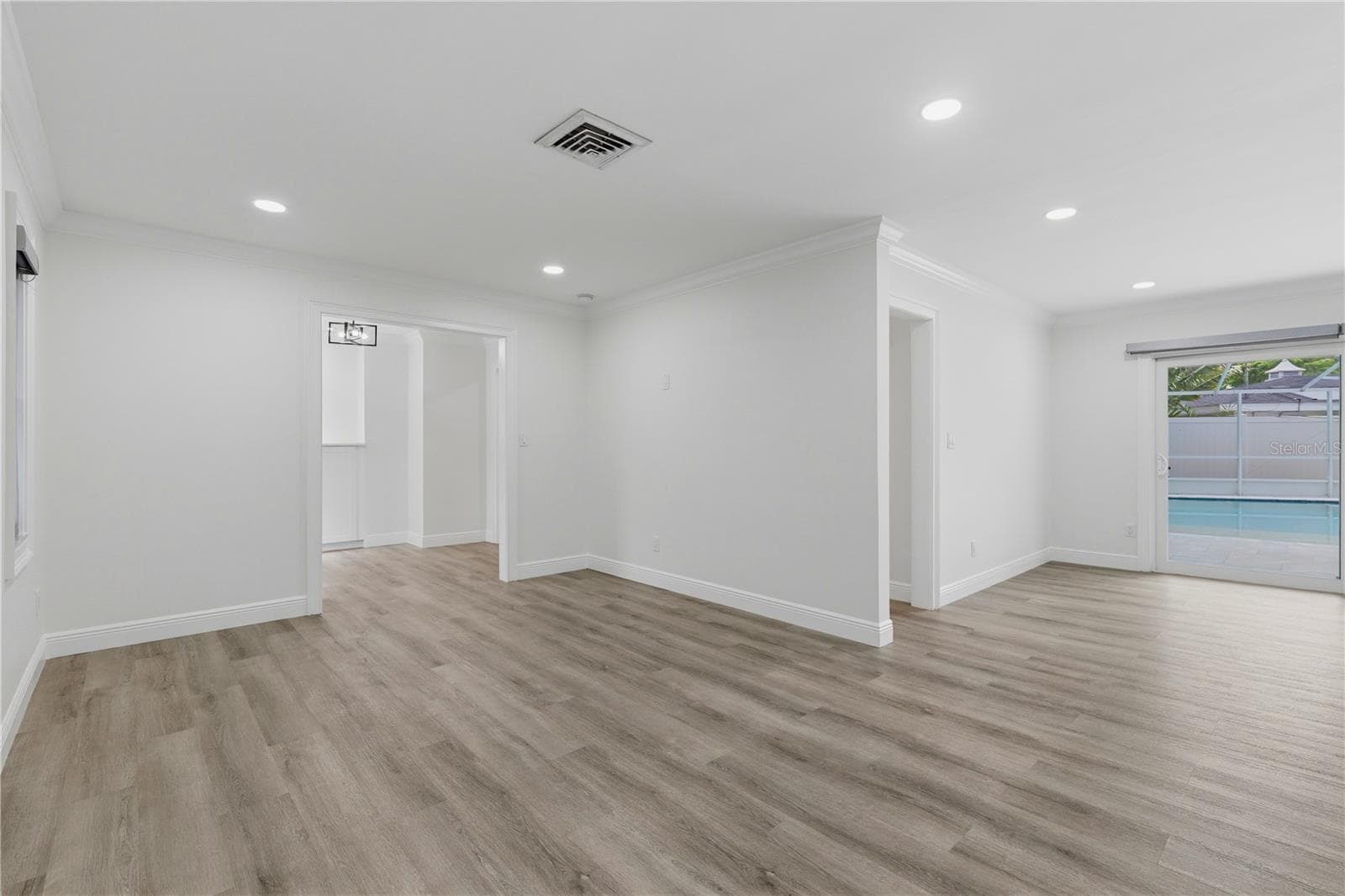 Single Family Residence at 4411 15TH ST N, ST PETERSBURG, photo 13 of 32