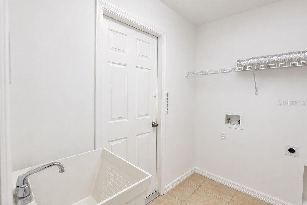 Laundry Room - 2007 N PARKTON DR, DELTONA