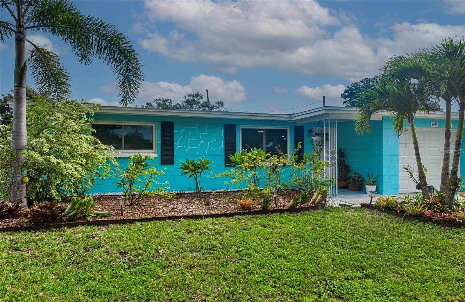 Single Family Residence at 9029 LEISURE LN N, LARGO, photo 4 of 53