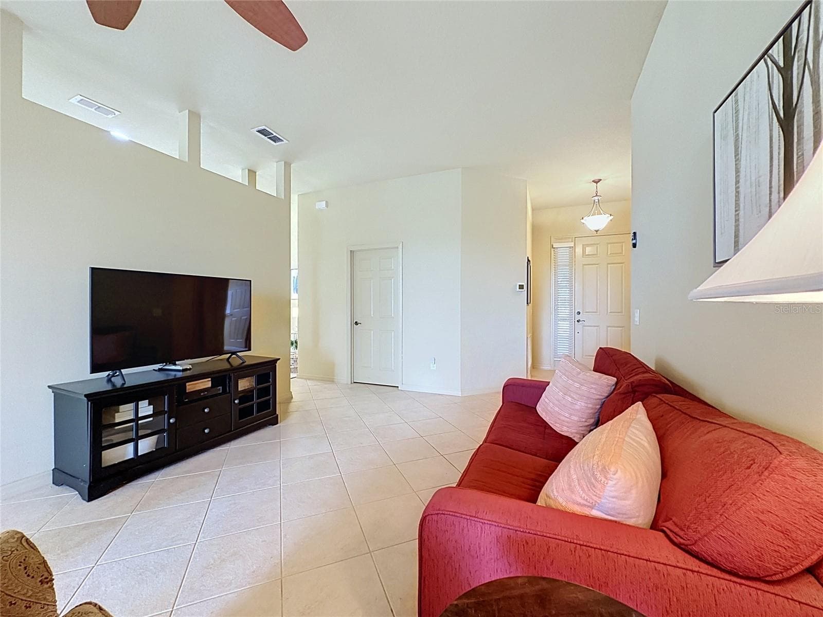Single Family Residence at 122 FLAME VINE WAY, GROVELAND, photo 11 of 64