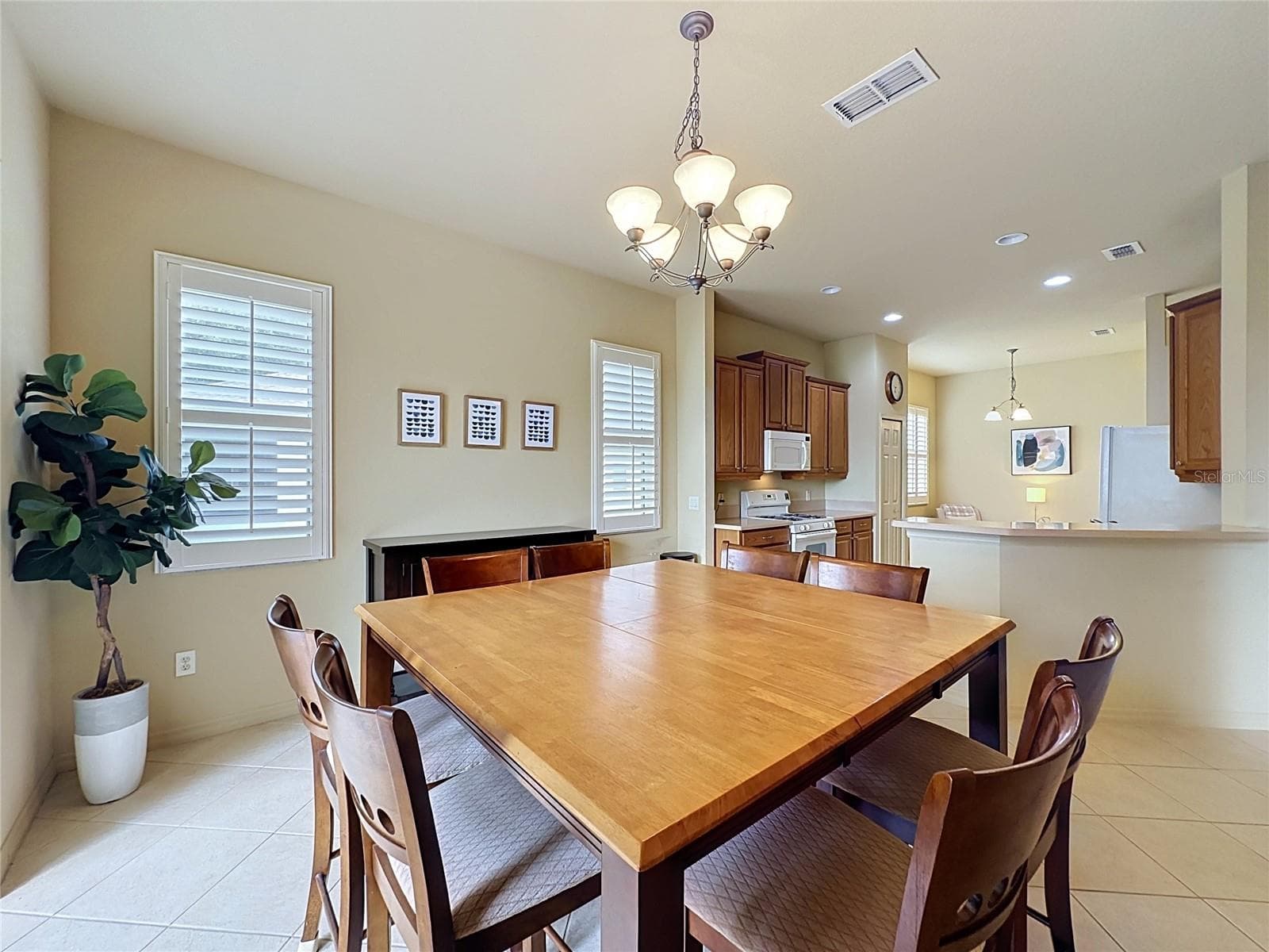 Single Family Residence at 122 FLAME VINE WAY, GROVELAND, photo 15 of 64