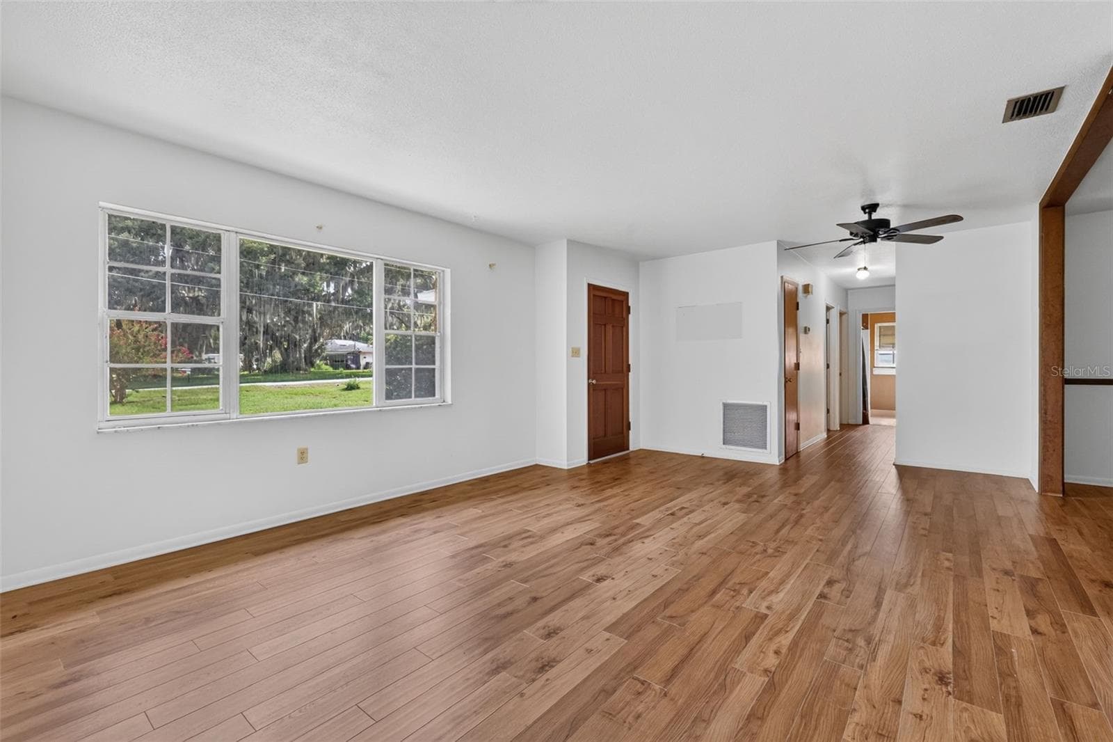 Single Family Residence at 8050 SPRING DR, YALAHA, photo 10 of 37