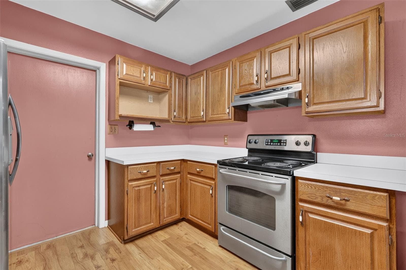 Single Family Residence at 8050 SPRING DR, YALAHA, photo 14 of 37