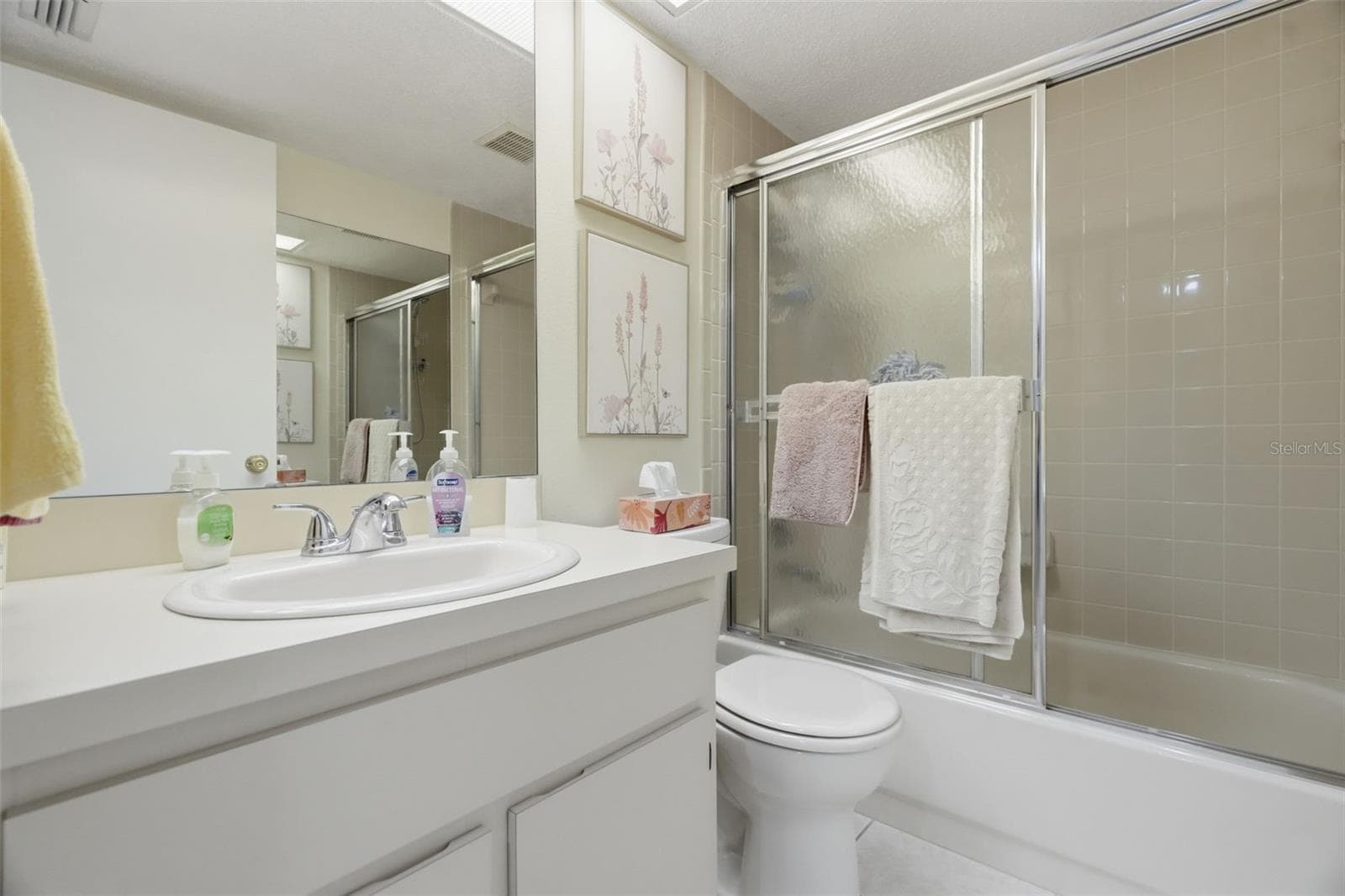 Condominium at 3828 SAILMAKER LN, HOLIDAY, photo 19 of 30