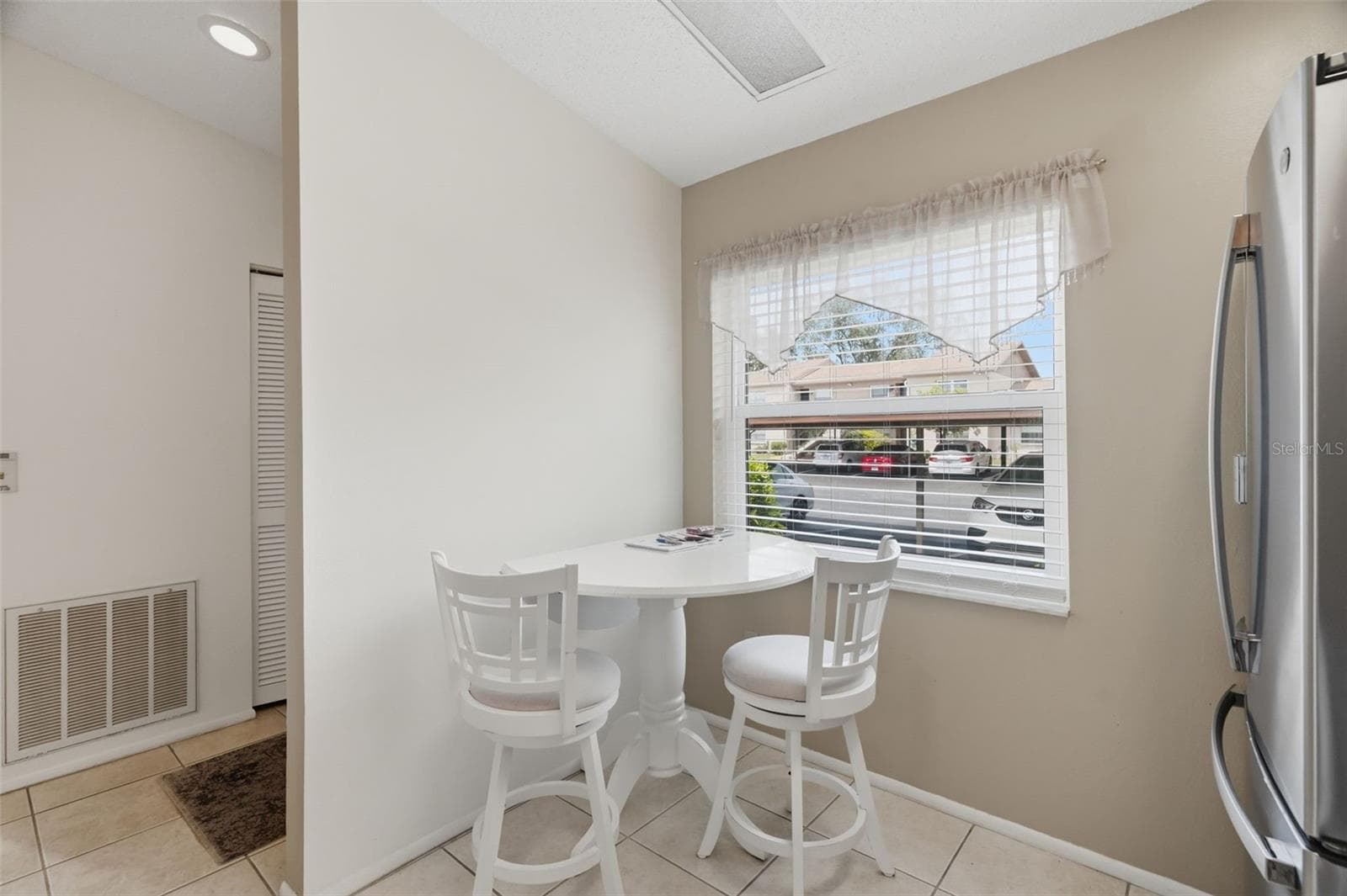 Condominium at 3828 SAILMAKER LN, HOLIDAY, photo 7 of 30