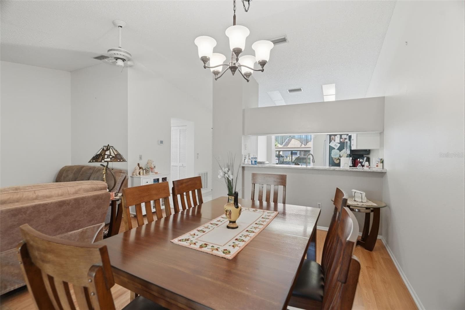 Condominium at 3828 SAILMAKER LN, HOLIDAY, photo 9 of 30