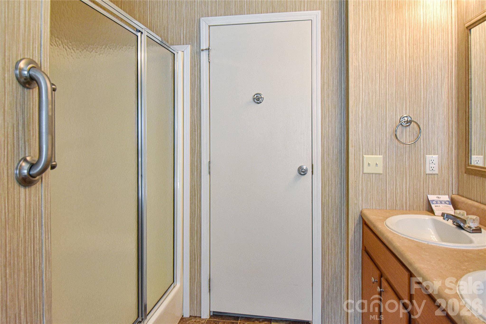 Single Family Residence at 432 Forest Place NW, Lenoir, photo 18 of 27