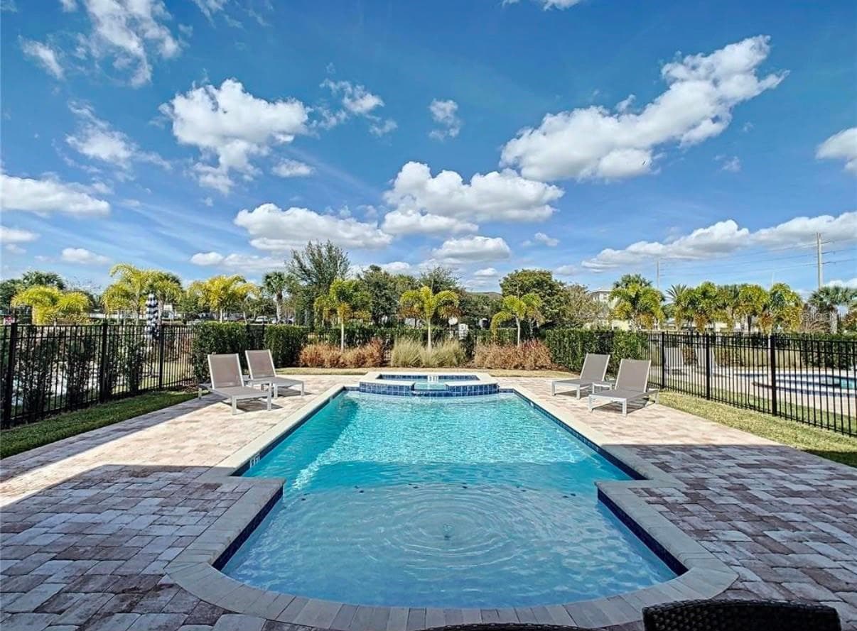 Single Family Residence at 448 SOUTHFIELD ST, KISSIMMEE, photo 2 of 43