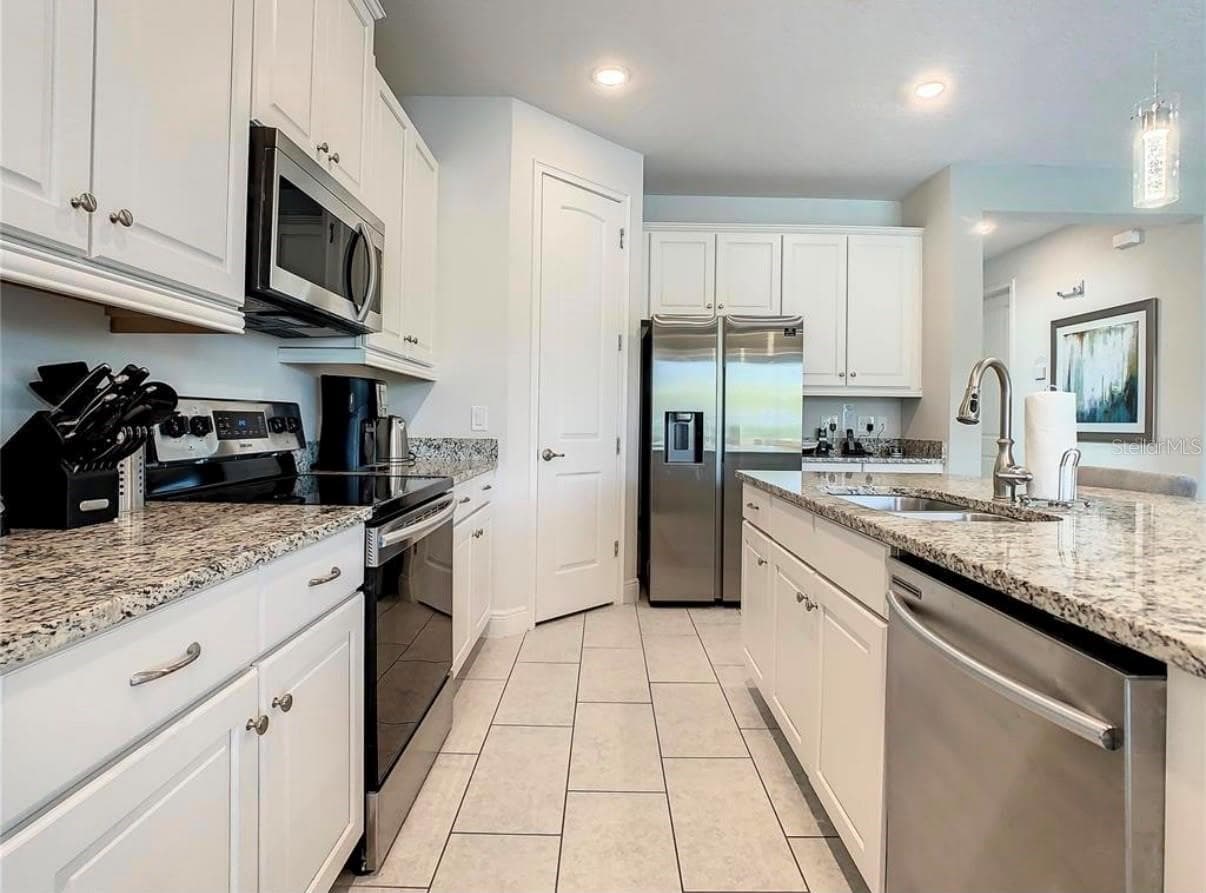 Single Family Residence at 448 SOUTHFIELD ST, KISSIMMEE, photo 9 of 43