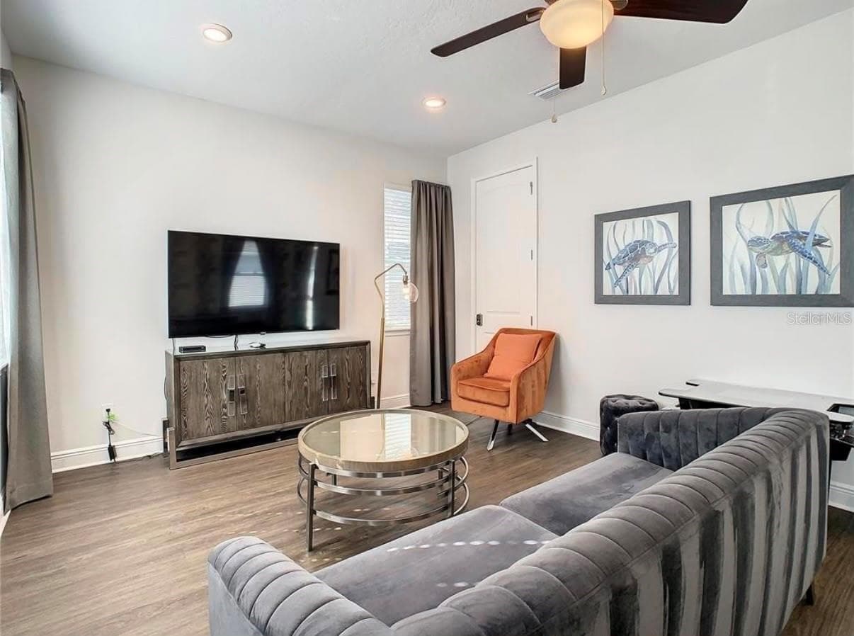 Upstairs Loft - 448 SOUTHFIELD ST, KISSIMMEE