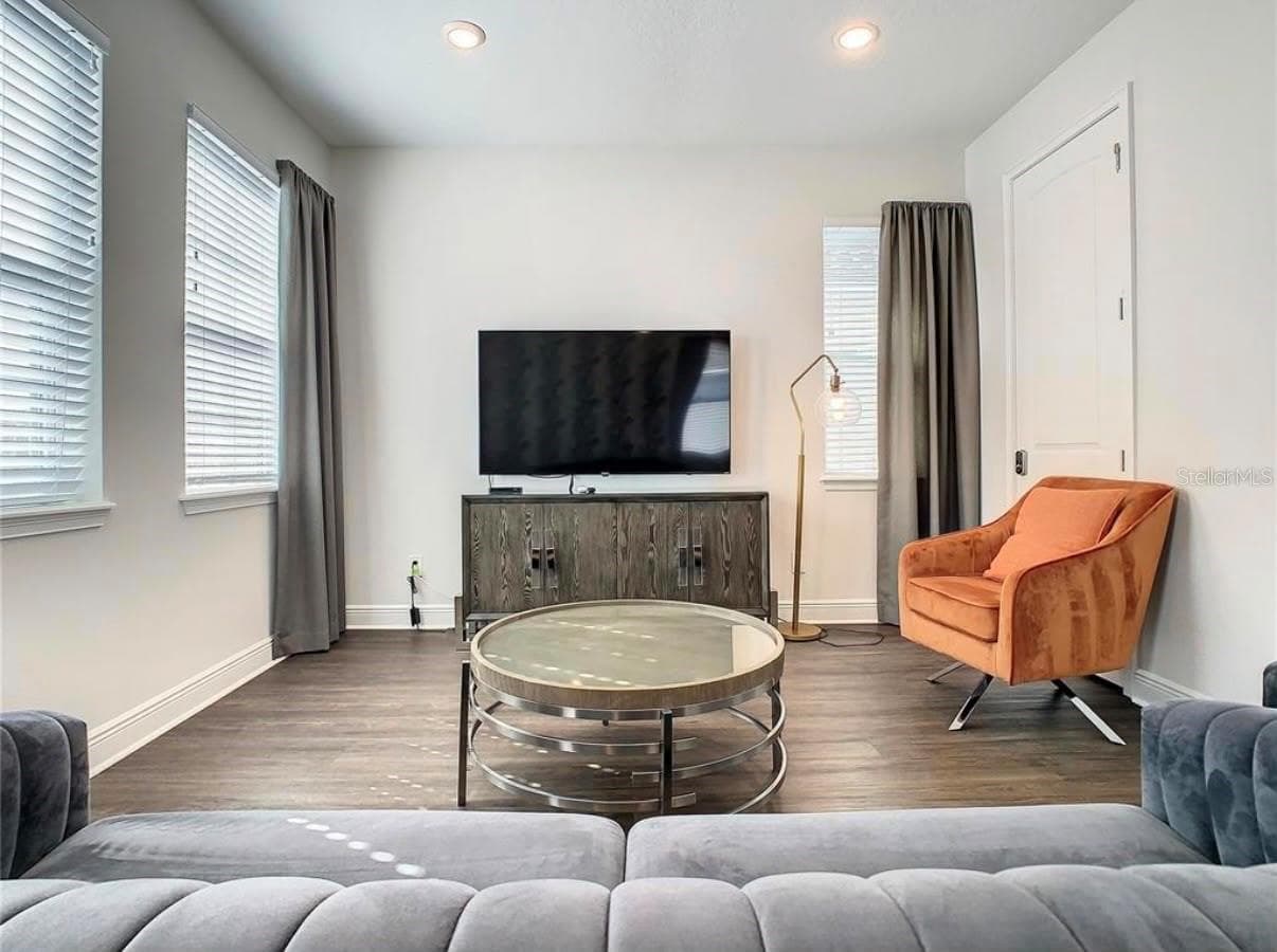 Upstairs Loft - 448 SOUTHFIELD ST, KISSIMMEE